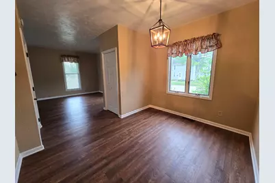 210 W Morris Street, Morrison, IL 61270 - Photo 9