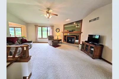 6090 Chatsworth Drive, Rockford, IL 61109 - Photo 3