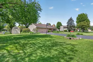 148 Sandhurst Dr, Rockton, IL 61072 - Photo 37