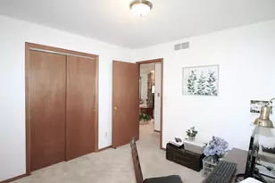 5457 Country Ct, Roscoe, IL 61073 - Photo 19