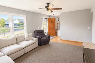 5451 Pocono Dr, Loves Park, IL 61111 - Photo 11