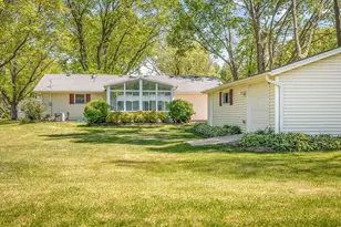 8318 Cameo Dr, Machesney Park, IL 61115 - Photo 45