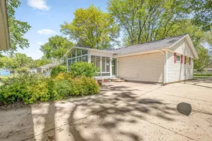 8318 Cameo Dr, Machesney Park, IL 61115 - Photo 41