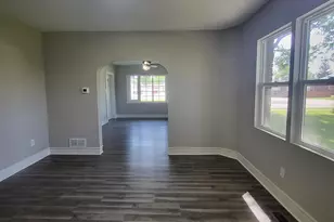 1406 S Bloomington St, Streator, IL 61364 - Photo 3
