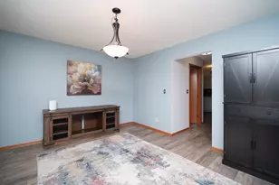 6875 Prairienook Ct, Roscoe, IL 61073 - Photo 7