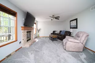 6875 Prairienook Ct, Roscoe, IL 61073 - Photo 3