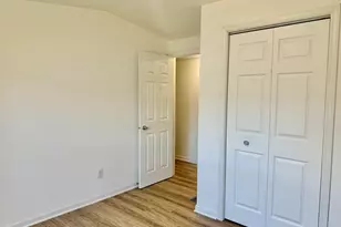 2705 St Vincent Ave, Lasalle, IL 61301 - Photo 9