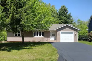 216 NE Bounty Dr, Poplar Grove, IL 61065 - Photo 1