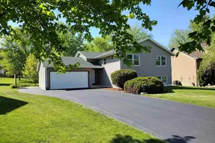 1127 NW Candlewick Dr, Poplar Grove, IL 61065 - Photo 1