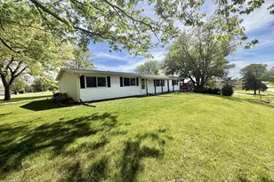 320 W Benton St, Mount Carroll, IL 61053 - Photo 1