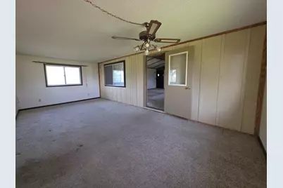 320 W Benton Street, Mount Carroll, IL 61053 - Photo 9