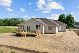 5145 Sycamore Ridge Rd, Belvidere, IL 61008 - Photo 3