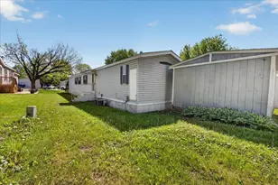 501 Lindenwood Dr, Belvidere, IL 61008 - Photo 21
