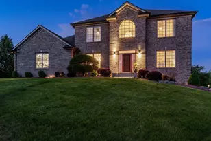 12807 Skyline Dr, Roscoe, IL 61073 - Photo 1