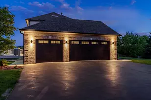 12807 Skyline Dr, Roscoe, IL 61073 - Photo 7