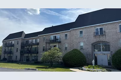 5201 Carriageway Drive #Unit 304, Rolling Meadows, IL 60008 - Photo 1