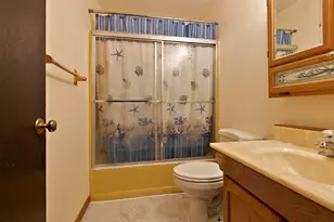 2618 Pleasant View Ave, Rockford, IL 61108 - Photo 11