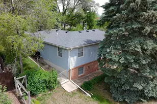 2618 Pleasant View Ave, Rockford, IL 61108 - Photo 3