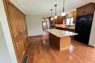 25303 Spring Valley Rd, Shannon, IL 61078 - Photo 9