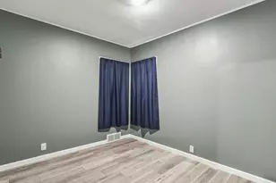 404 S 9th St, Oregon, IL 61061 - Photo 17
