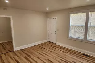 2304 S 4th St, Rockford, IL 61104 - Photo 5