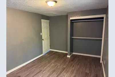 704 S Carroll Avenue, Freeport, IL 61032 - Photo 17