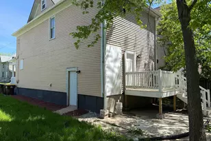704 S Carroll Ave, Freeport, IL 61032 - Photo 3
