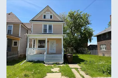 704 S Carroll Avenue, Freeport, IL 61032 - Photo 1