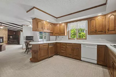 17380 Corbett, Mount Carroll, IL 61053 - Photo 3