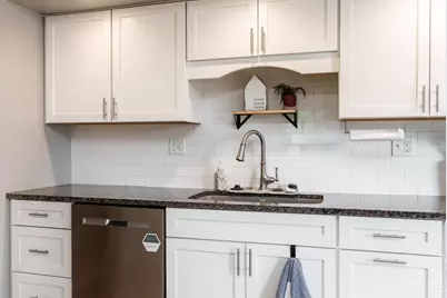 10029 Debbie Lane, Machesney Park, IL 61115 - Photo 9