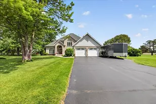 4802 Pipers Way Ln, Roscoe, IL 61073 - Photo 3