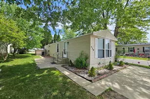 579 Park Ave, Belvidere, IL 61008 - Photo 1