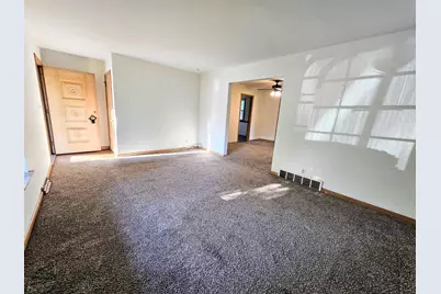 1926 Apple Tree Lane, Rockford, IL 61108 - Photo 5