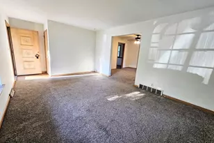 1926 Apple Tree Ln, Rockford, IL 61108 - Photo 5
