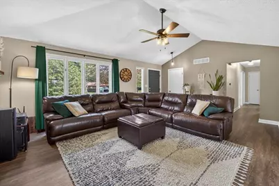 6137 Upper Ridge Way, Roscoe, IL 61073 - Photo 9
