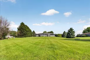 6137 Upper Ridge Way, Roscoe, IL 61073 - Photo 41