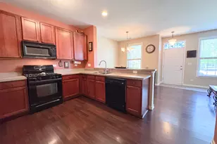1987 Yasgur St, Woodstock, IL 60098 - Photo 3