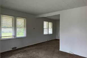 330 California Ave, Savanna, IL 61074 - Photo 3