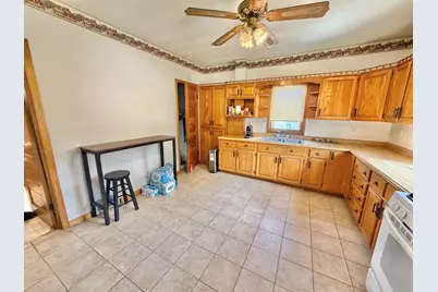 617 East Avenue, Belvidere, IL 61008 - Photo 19