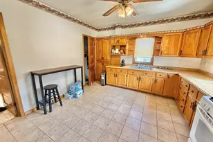 617 East Ave, Belvidere, IL 61008 - Photo 19