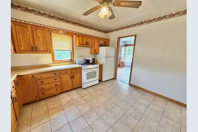 617 East Avenue, Belvidere, IL 61008 - Photo 17