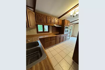 7705 E Rockton Road, Roscoe, IL 61073 - Photo 5