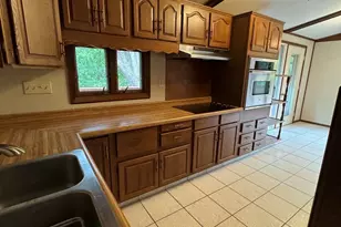 7705 E Rockton Rd, Roscoe, IL 61073 - Photo 5
