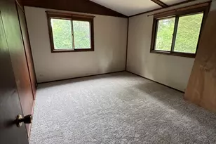 7705 E Rockton Rd, Roscoe, IL 61073 - Photo 9