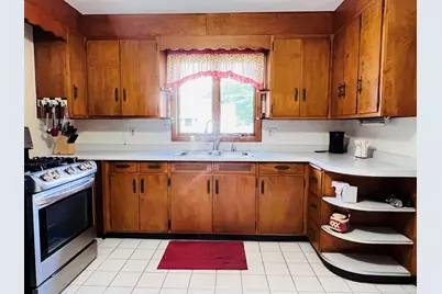 1655 S Chicago, Freeport, IL 61032 - Photo 5