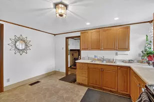 240 S Adams St, South Beloit, IL 61080 - Photo 5