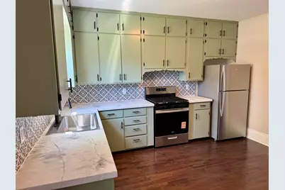 621 E Garden Street, Freeport, IL 61032 - Photo 11
