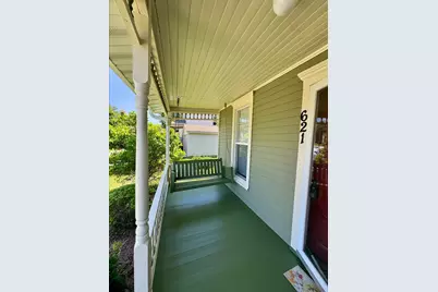 621 E Garden Street, Freeport, IL 61032 - Photo 3