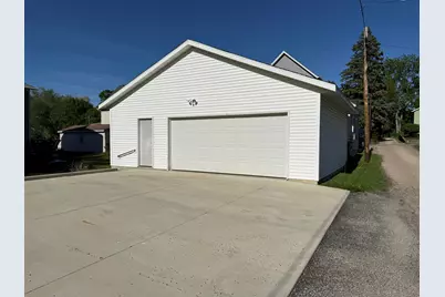 621 E Garden Street, Freeport, IL 61032 - Photo 23