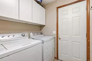 465 Peach St, East Dubuque, IL 61025 - Photo 23